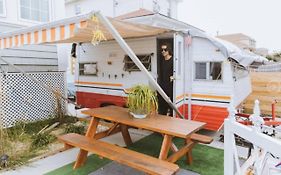 80S Surf Camper In Rockaway Beach
